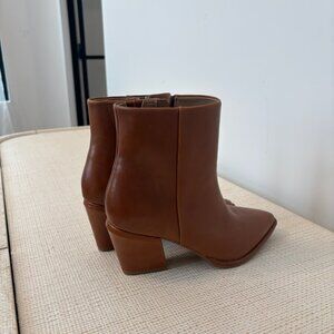 Blondo Emmalyn Leather Brown Waterproof Boots